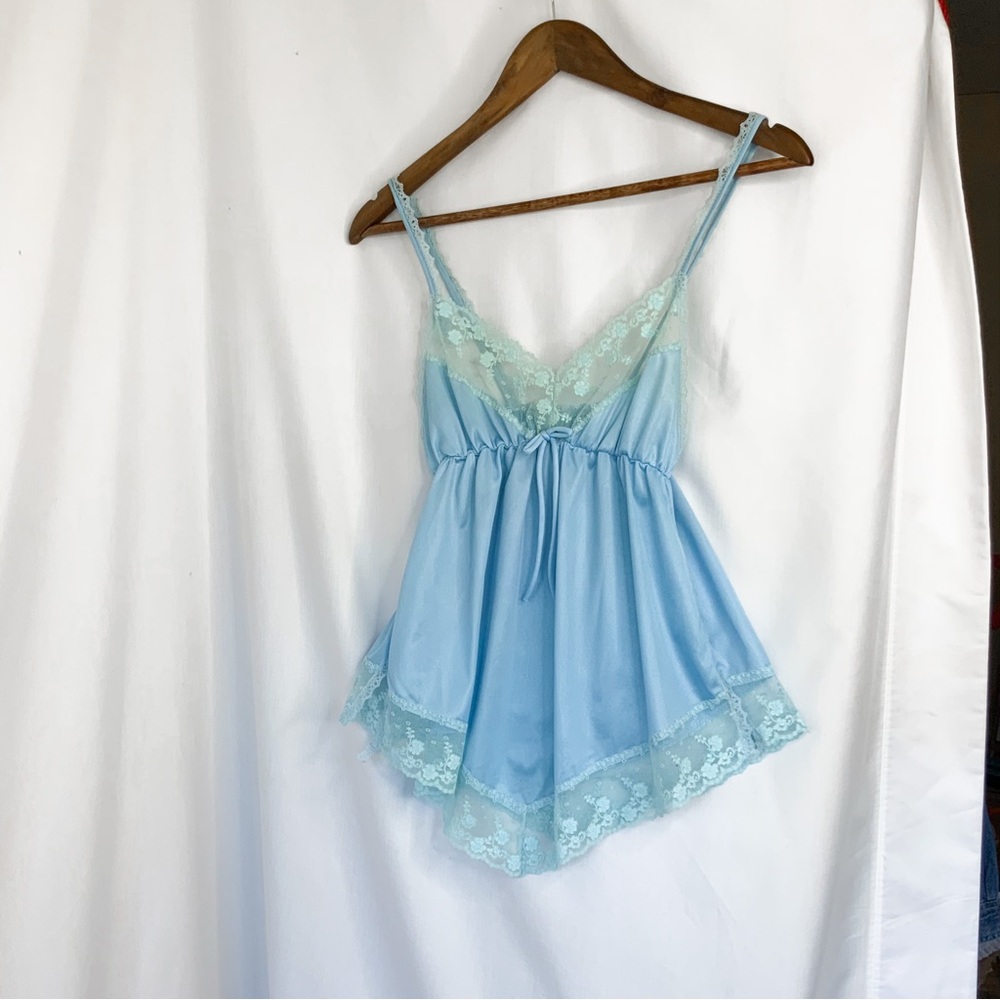 Vintage blue lace cami tank top